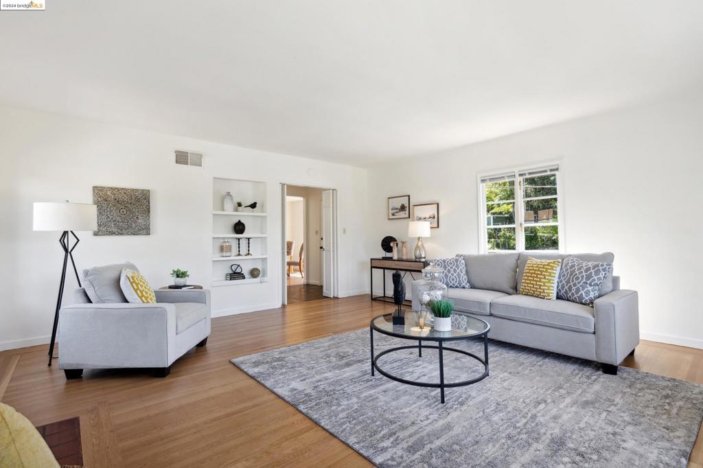 OAKMORE - Residential