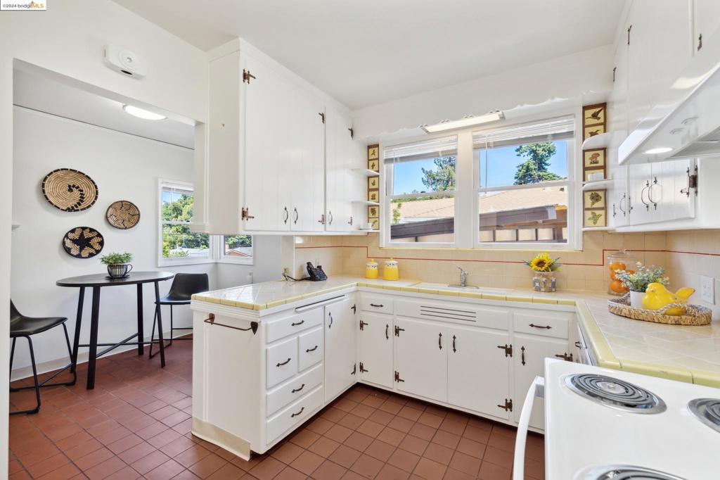 OAKMORE - Residential