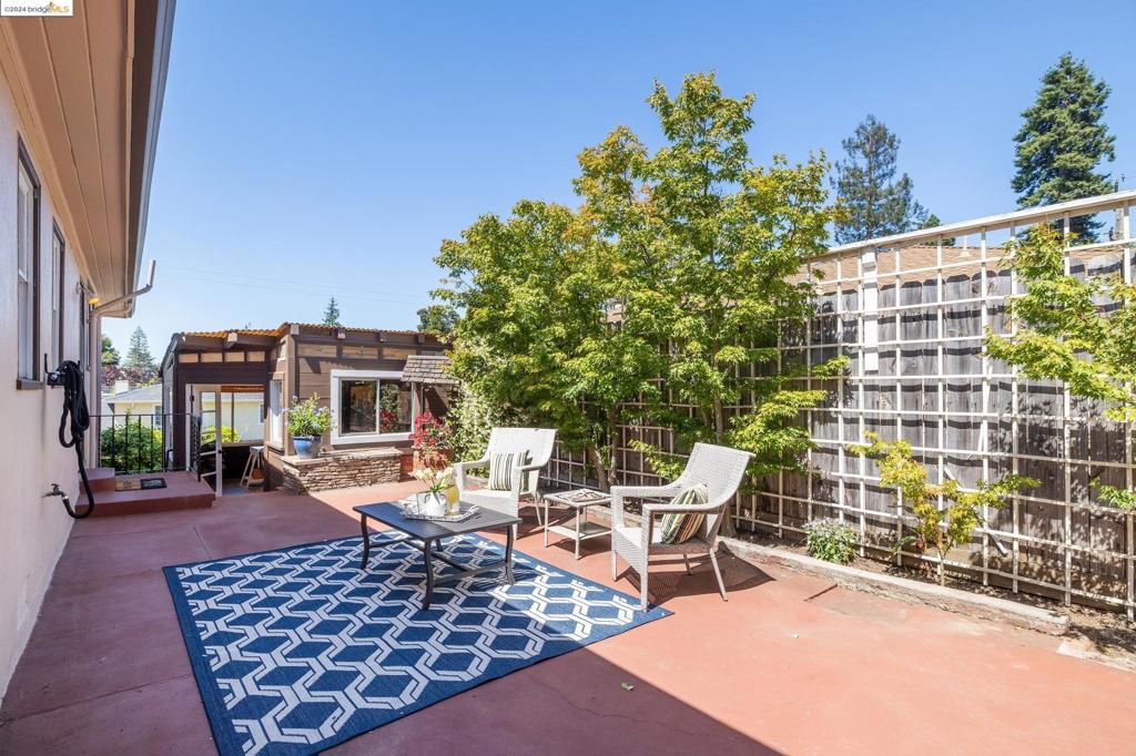 OAKMORE - Residential