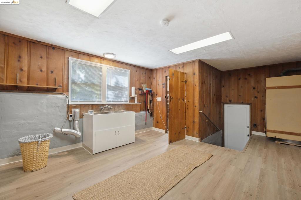 OAKMORE - Residential