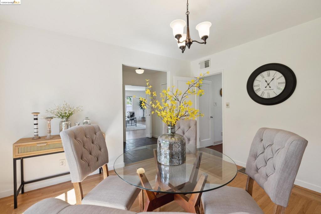 OAKMORE - Residential