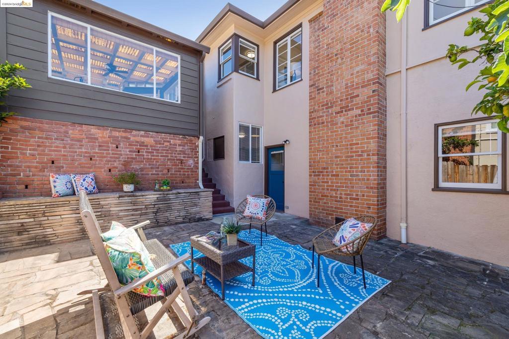 OAKMORE - Residential