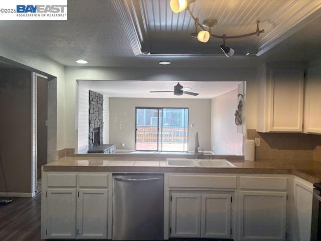 2043 Sand Point Rd