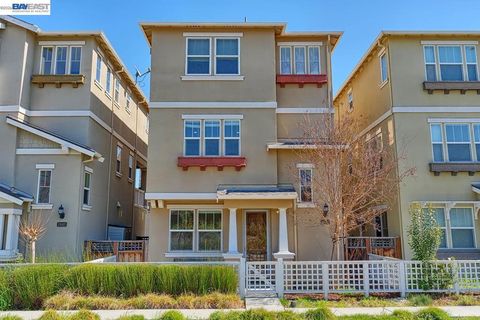 Photo of 2943 Pescadero Ter Ter, Fremont, CA 94538 (MLS # 41127746)