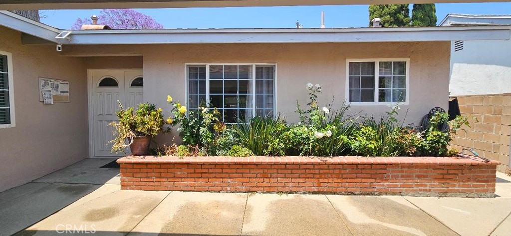 RCFE - Residential Care Facility for the Elderly licensed for 6 beds. 7 bedrooms, 5 baths. Open floor plan with renovated kitchen. Long drive way and good size backyard. Currently 4 residents.