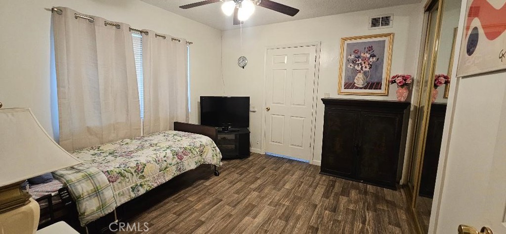 Properties 2 17441 Hiawatha Street