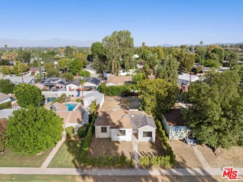 MLS: 26995487