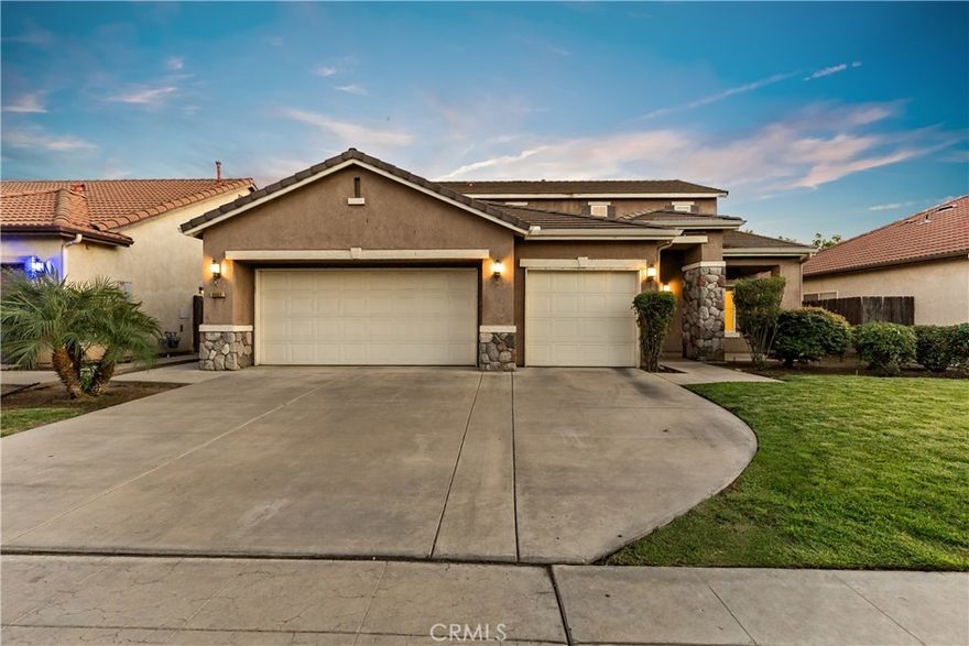 Discover the perfect family haven with this 5-bedroom, 3-bath home nestled within the highly sought-after Clovis Unified School District. Imagine the possibilities with two expansive living areas, perfect for both relaxation and entertaining. Step into the master suite and enjoy the luxury of a walk-in closet and an ensuite bath, designed for your comfort and convenience. The spacious bedrooms provide ample room for everyone, ensuring that every member of your family can find their personal retreat. But that's not all! The large backyard is an entertainer’s paradise, ideal for hosting weekend barbecues or simply enjoying serene evenings under the stars. This home is brimming with potential and awaits your personal touch. Don’t miss out on this incredible opportunity! Schedule your private showing today and let this beautiful house become your new home sweet home.