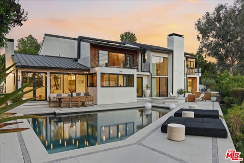 Photo of 3319 Dona Lola Place, Los Angeles, CA 91604 (MLS # 26857835)