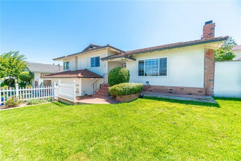 Photo of 2370 W 239th ST, Torrance, CA 90501 (MLS # SB26181614)