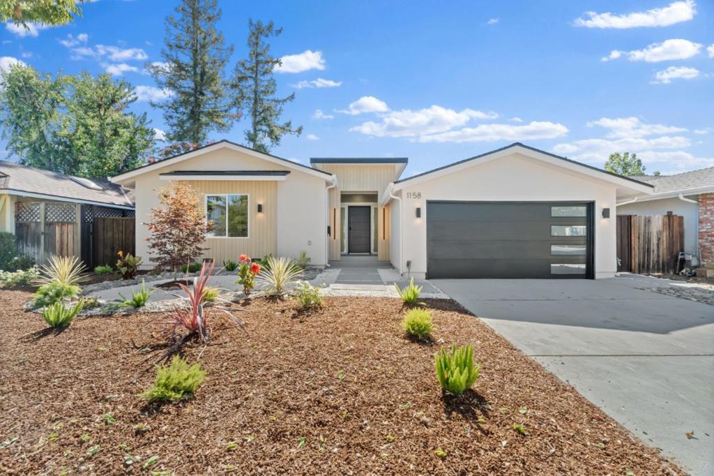 1158 Lockhaven Way