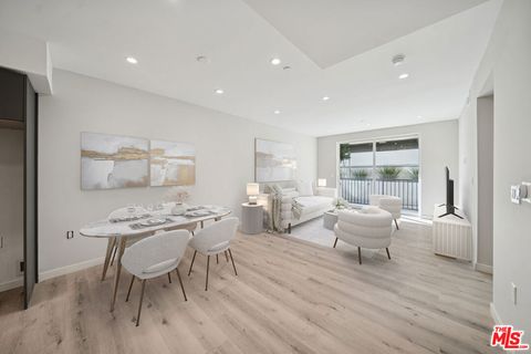 Photo of 1051 S Corning Street #102, Los Angeles, CA 90035 (MLS # 25621179)