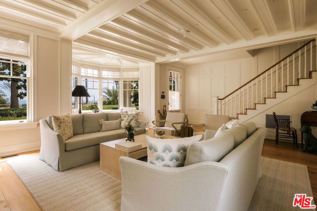 Photo of 401 Ocean Avenue #2, Santa Monica, CA 90402 (MLS # 26849807)