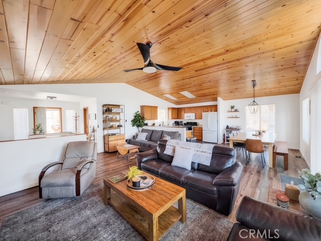 33159 Holcomb Creek