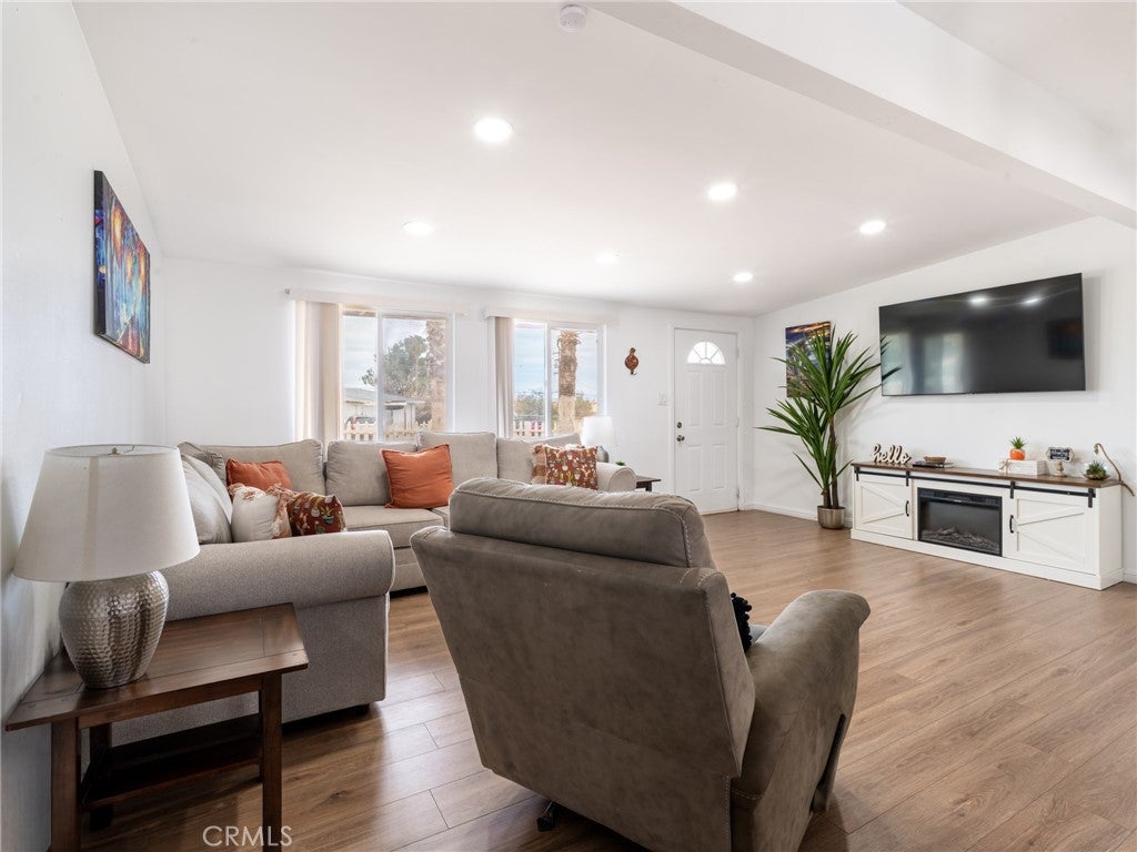 71621 Juanita Dr