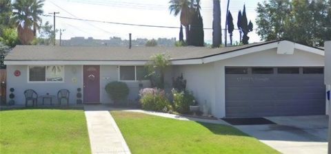 Photo of 27718 Camp Plenty Rd, Canyon Country, CA 91351 (MLS # AR25276260)