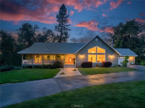 Photo of 5564 Parker Dr, Mariposa, CA 95338 (MLS # FR26070075)