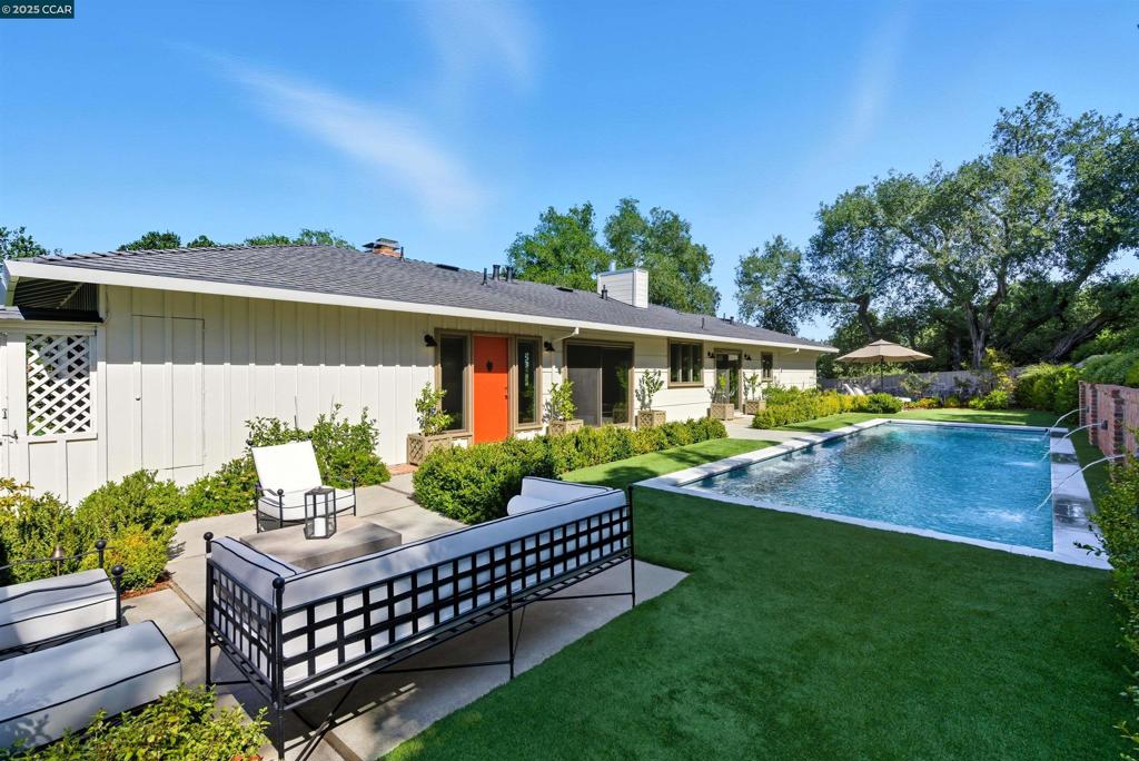 CHARLES HILL - Residential