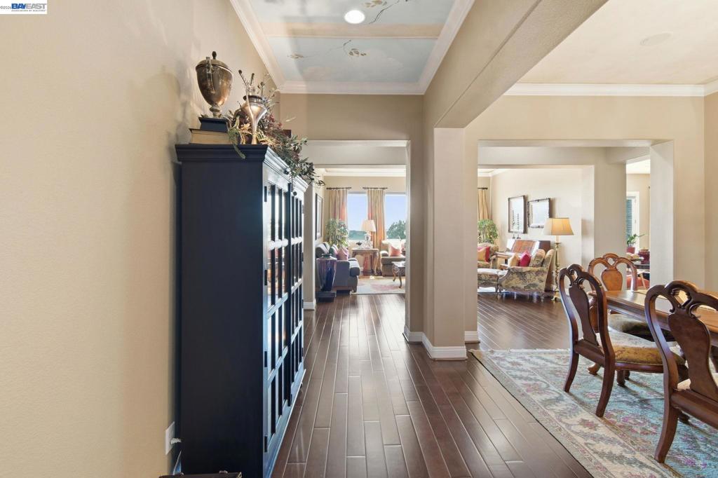 5322 Carole Ridge Ct.