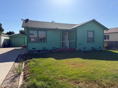 Photo of 226 Brett Way, Santa Paula, CA 93060 (MLS # V1-37824)