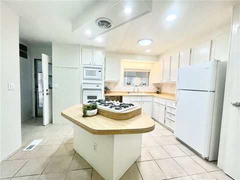 Photo of 4040 Piedmont Dr, Highland, CA 92346 (MLS # IG26087596)