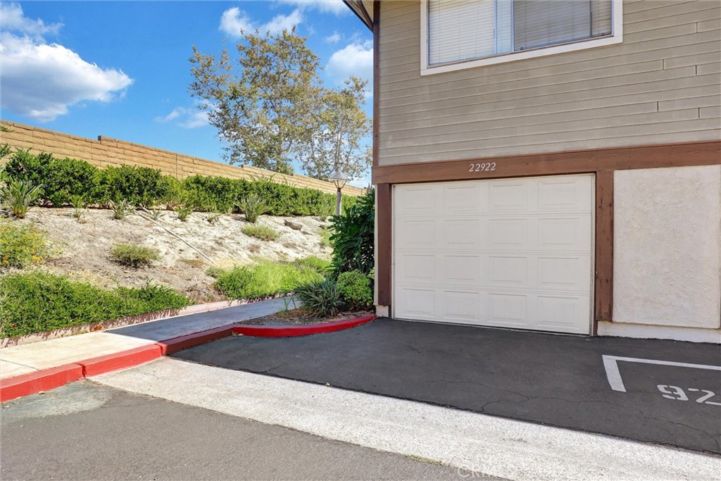 Aliso Villas (AV) - Residential
