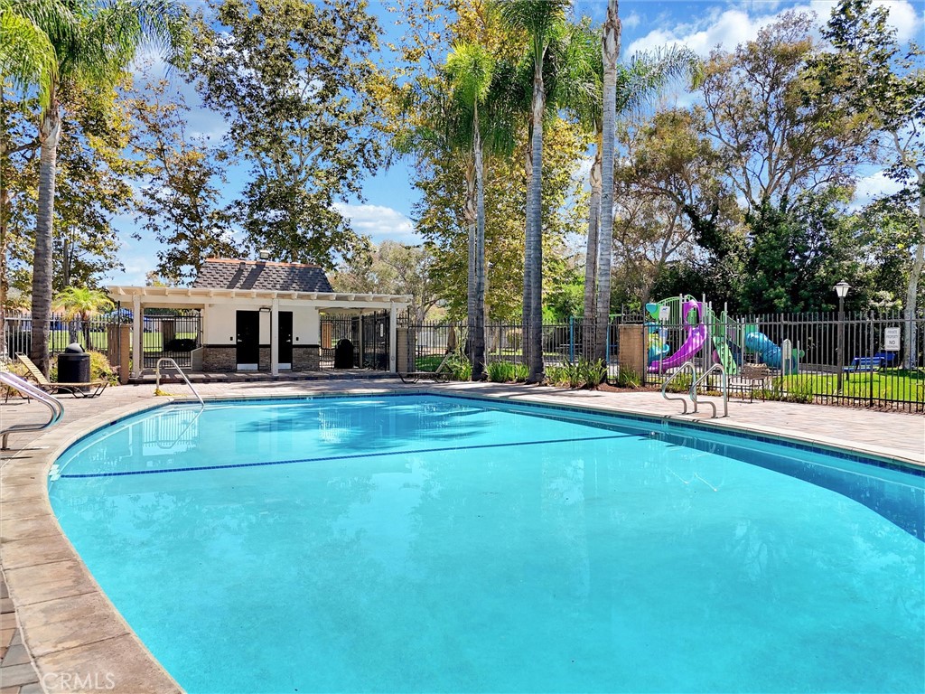 Aliso Villas (AV) - Residential