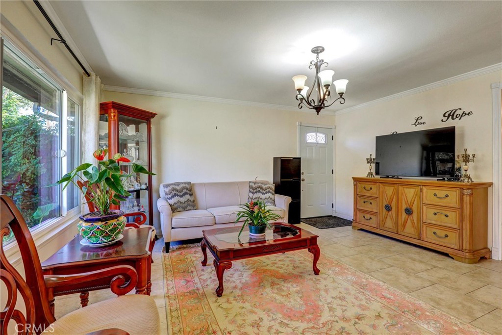Aliso Villas (AV) - Residential