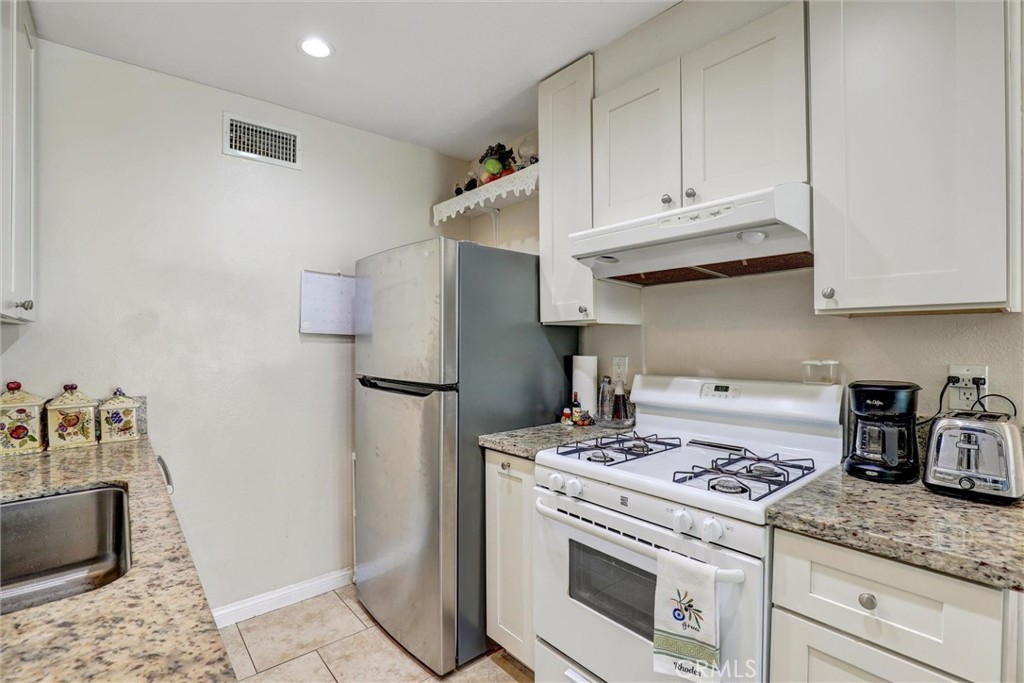 Aliso Villas (AV) - Residential