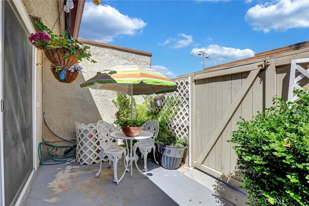 Aliso Villas (AV) - Residential