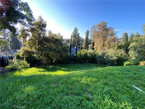 Photo of 7013 Hillside Lane, Whittier, CA 90602 (MLS # TR25166103) Photo of 7013 Hillside Lane, Whittier, CA 90602 (MLS # TR25166103)