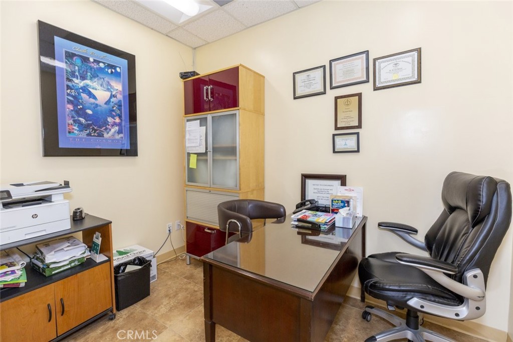 6624 Van Nuys Boulevard