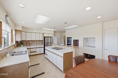 Tiny photo for 3410 Fairmont Drive, Ventura, CA 93003 (MLS # V1-38885)