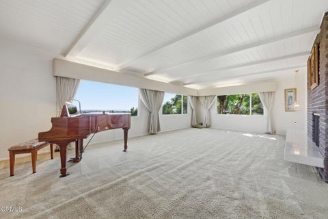 Tiny photo for 3410 Fairmont Drive, Ventura, CA 93003 (MLS # V1-38885)