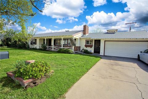 Photo of 535 Fairmont Drive, San Bernardino, CA 92404 (MLS # CV25278032)