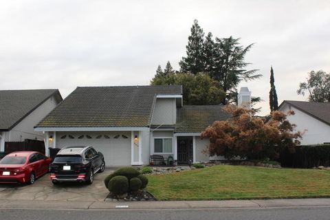 Photo of 6578 Skyview Drive, Orangevale, CA 95662 (MLS # 219138678DA)