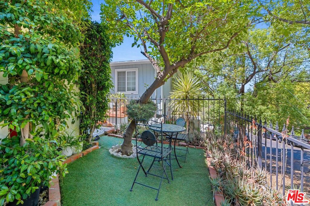 624 Redfield Avenue