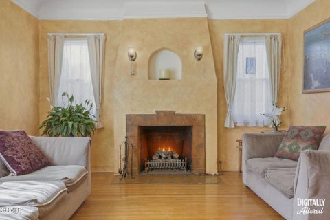 Tiny photo for 111 S Catalina Street, Ventura, CA 93001 (MLS # V1-39009)