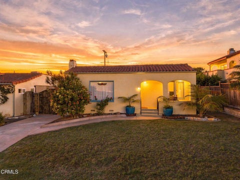 Photo of 111 S Catalina Street, Ventura, CA 93001 (MLS # V1-39009)