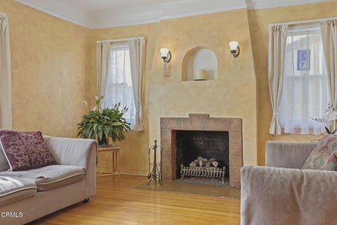 Tiny photo for 111 S Catalina Street, Ventura, CA 93001 (MLS # V1-39009)