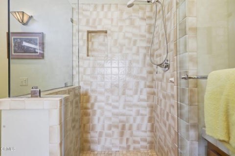 Tiny photo for 111 S Catalina Street, Ventura, CA 93001 (MLS # V1-39009)