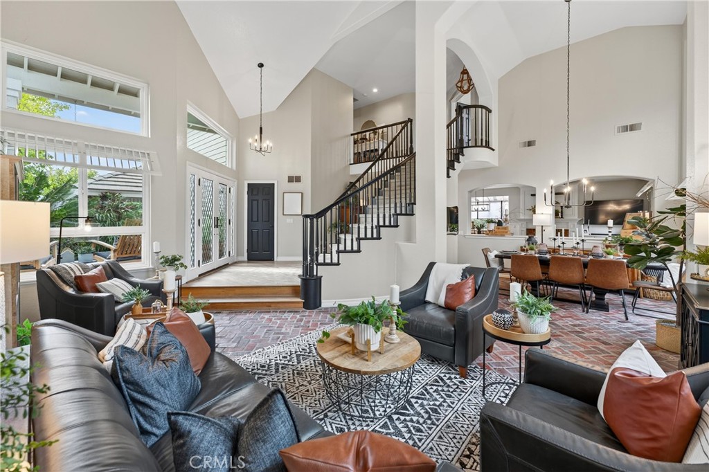 21352 Silvertree Lane