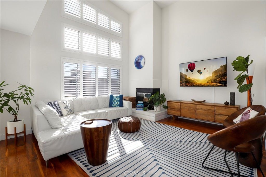 Photo of 1214 14th Street #203, Santa Monica, CA 90404 (MLS # SB26076859)