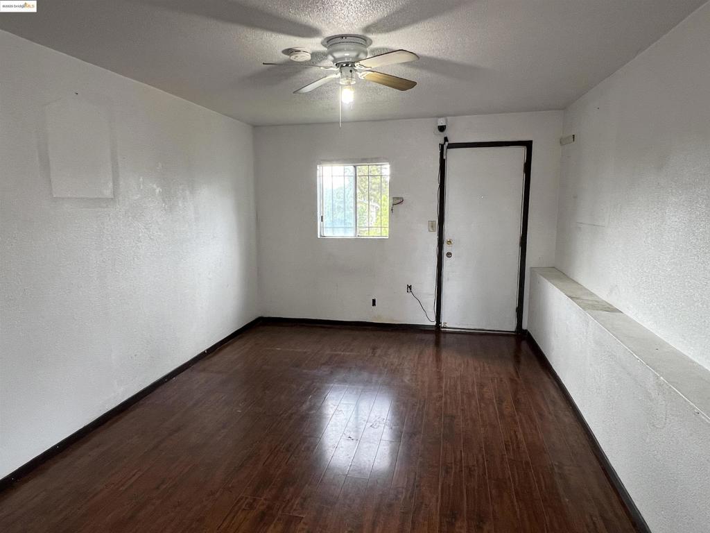 OAKLAND - Residential Income