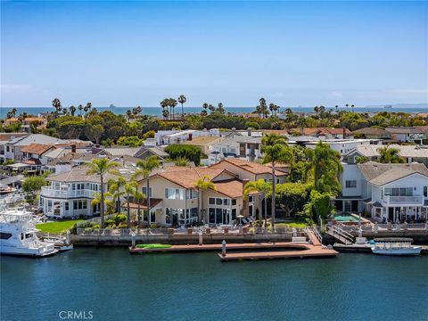 Photo of 16932 Coral Cay LN, Huntington Beach, CA 92649 (MLS # OC26148542)