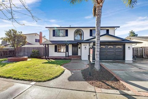 Photo of 39773 Costa Way Way, Fremont, CA 94538 (MLS # 41126374)