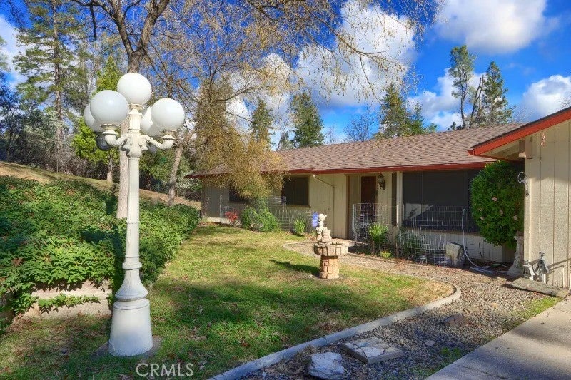 5909 Evergreen