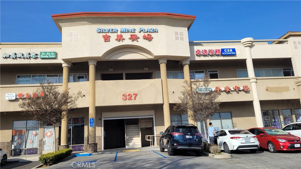 Best location office space in San Gabriel, close to all and great for many types of professional offices or show rooms, many parking spaces in this location and off street parking too. This space is on the 2nd floor and there is an elevator in this building. Private restroom and central A/C. There is additional unit for lease on the 1st floor too. Don't miss this opportunity to lease in this prime location.