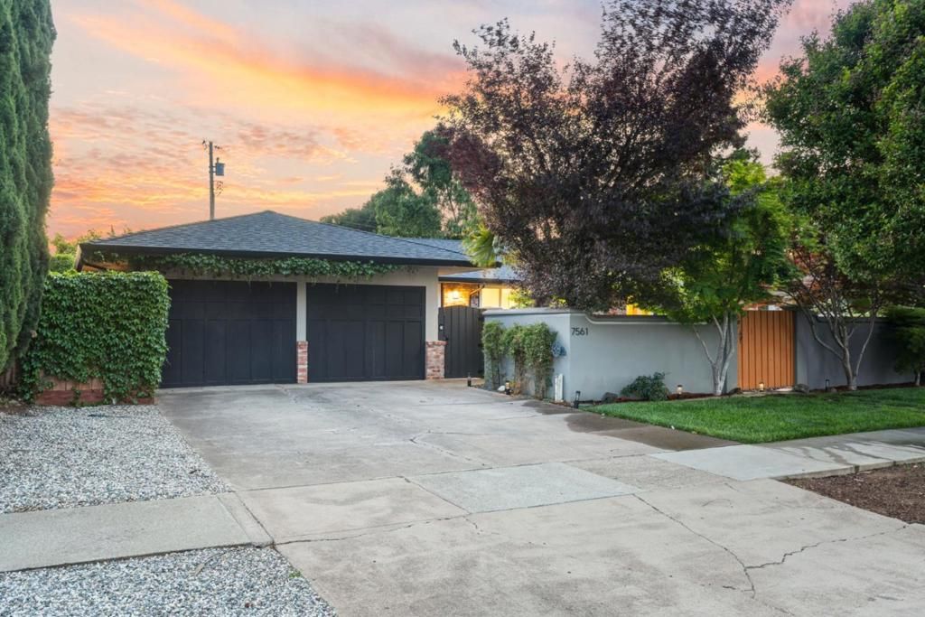 Photo of 7561 Miller Avenue, Gilroy, CA 95020 (MLS # ML82042981)