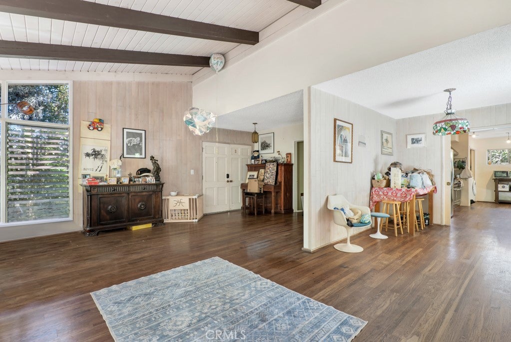 518 Latimer Rd RD, Santa Monica CA 90402